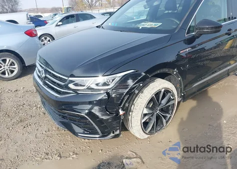 2024 Volkswagen Tiguan 2.0T Sel R-Line z USA, uszkodzony, nr VIN 3VV4B7AX7RM072339